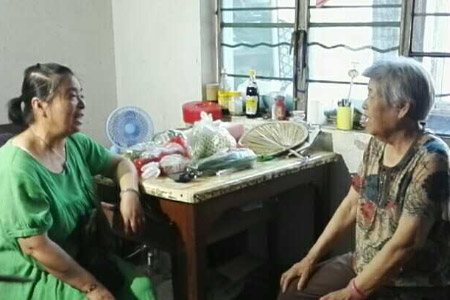 常州钟楼区五星街道“50帮帮团”高温走访送清凉