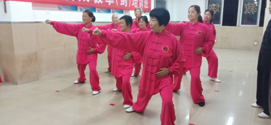 常州钟楼邹区镇新时代文明实践所开展太极拳（剑）培训活动