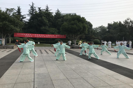 扬中华武术 传太极文化 ---2018年全国老年人太极拳健身推广大联动江苏•常州分会场钟楼西林、北港街道太极拳（剑）展示交流活动