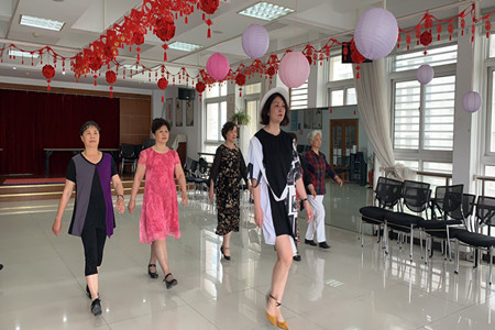 常州钟楼   中意模特班“猫步”走起来