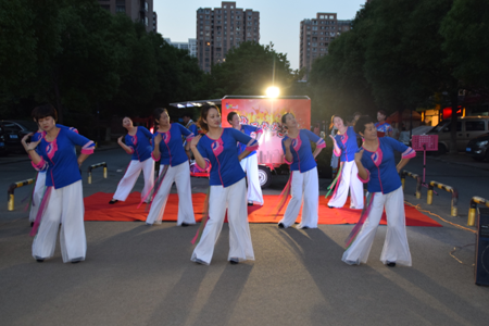 常州钟楼凌家村举办“端午情•居民乐”端午节文艺演出活动